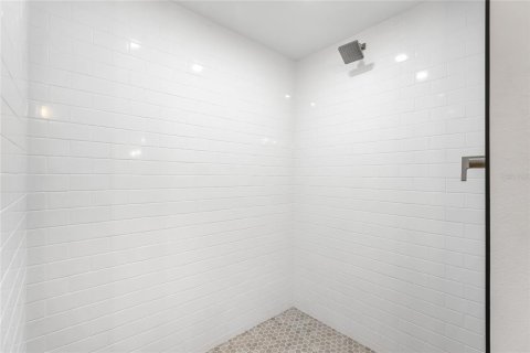 Condo in Sarasota, Florida, 2 bedrooms № 2166188 - photo 17
