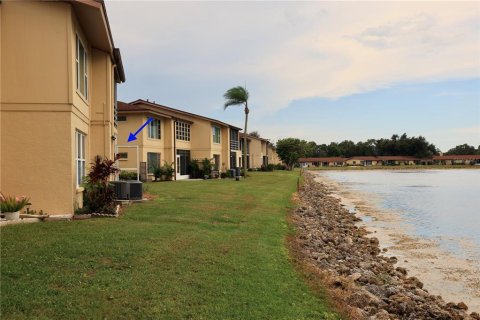 Condo in Sarasota, Florida, 2 bedrooms № 2166188 - photo 24