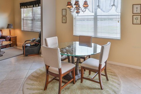 House in Winter Haven, Florida 3 bedrooms, 218.69 sq.m. № 2142240 - photo 23