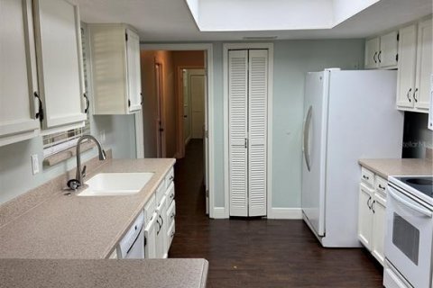 Casa en alquiler en DeLand, Florida, 4 dormitorios, 169.45 m2 № 1749296 - foto 4