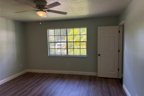 Casa en alquiler en DeLand, Florida, 4 dormitorios, 169.45 m2 № 1749296 - foto 7