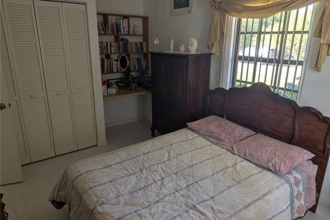 House in Punta Gorda, Florida 4 bedrooms, 115.66 sq.m. № 2232919 - photo 16