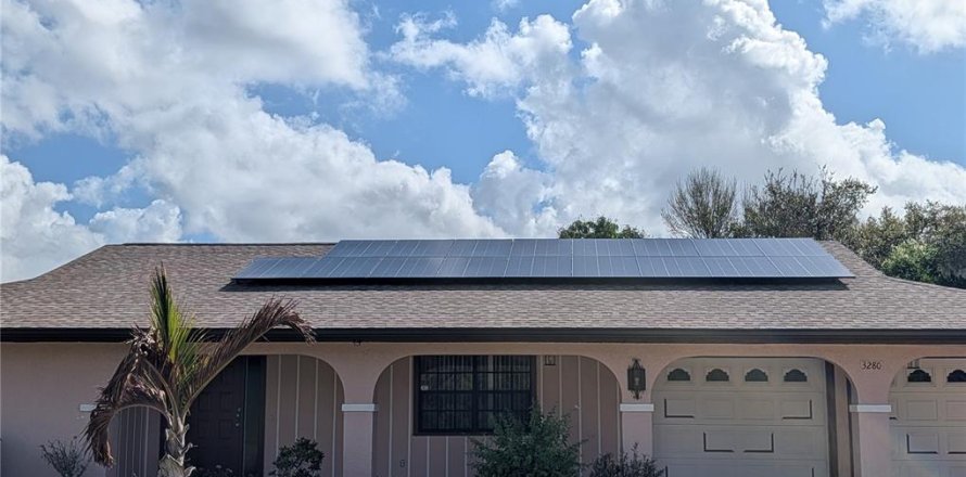 House in Punta Gorda, Florida 4 bedrooms, 115.66 sq.m. № 2232919