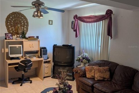 House in Punta Gorda, Florida 4 bedrooms, 115.66 sq.m. № 2232919 - photo 21