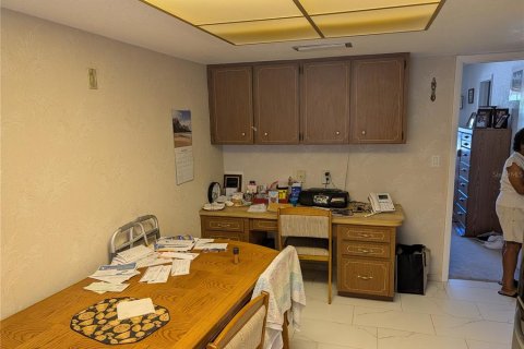 House in Punta Gorda, Florida 4 bedrooms, 115.66 sq.m. № 2232919 - photo 8