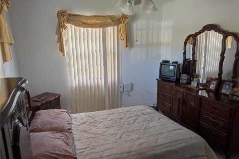House in Punta Gorda, Florida 4 bedrooms, 115.66 sq.m. № 2232919 - photo 17