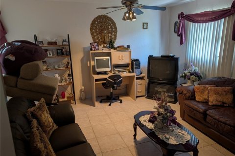 House in Punta Gorda, Florida 4 bedrooms, 115.66 sq.m. № 2232919 - photo 28