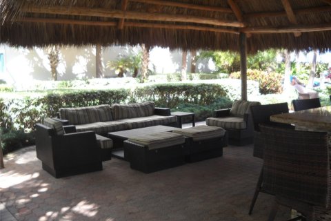 Copropriété à louer à Hollywood, Floride: 2 chambres, 109.25 m2 № 2038087 - photo 21