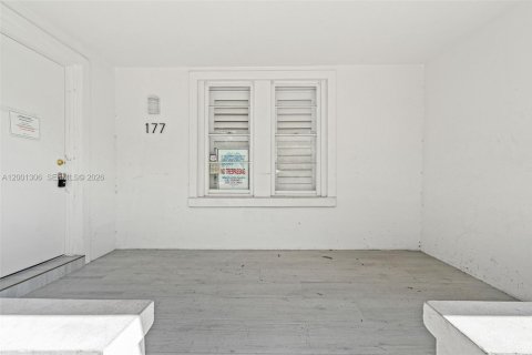 Villa ou maison à vendre à Miami, Floride: 3 chambres, 148.27 m2 № 2065626 - photo 5