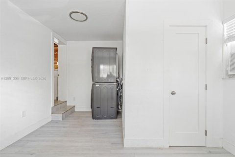 Villa ou maison à vendre à Miami, Floride: 3 chambres, 148.27 m2 № 2065626 - photo 22