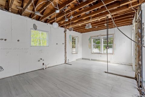 Villa ou maison à vendre à Miami, Floride: 3 chambres, 148.27 m2 № 2065626 - photo 18