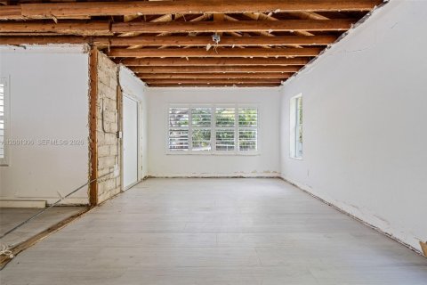 Villa ou maison à vendre à Miami, Floride: 3 chambres, 148.27 m2 № 2065626 - photo 9