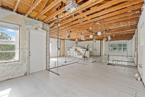 Villa ou maison à vendre à Miami, Floride: 3 chambres, 148.27 m2 № 2065626 - photo 19