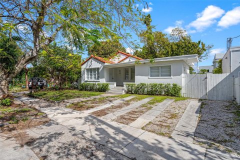 Villa ou maison à vendre à Miami, Floride: 3 chambres, 148.27 m2 № 2065626 - photo 3