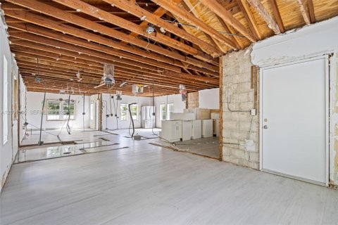 Villa ou maison à vendre à Miami, Floride: 3 chambres, 148.27 m2 № 2065626 - photo 8