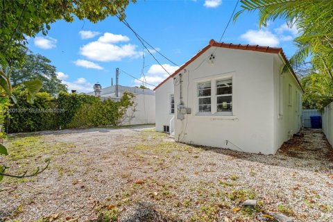 Villa ou maison à vendre à Miami, Floride: 3 chambres, 148.27 m2 № 2065626 - photo 24