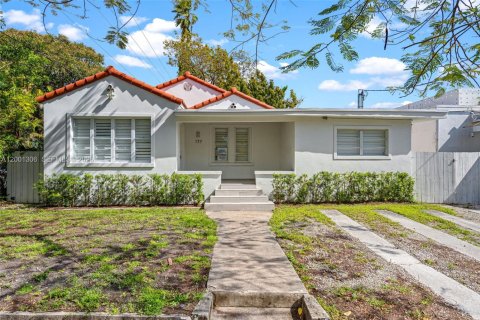 Villa ou maison à Miami, Floride 3 chambres, 148.27 m2 № 2065626