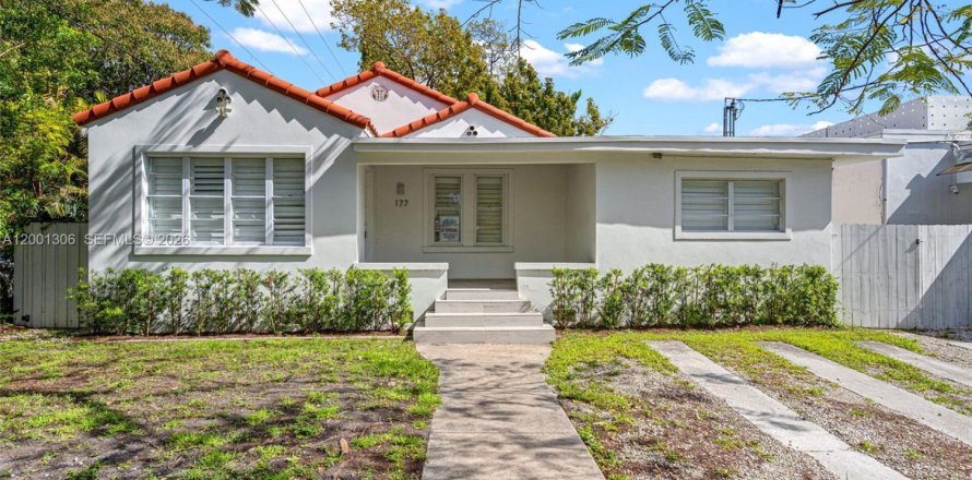 Villa ou maison à Miami, Floride 3 chambres, 148.27 m2 № 2065626