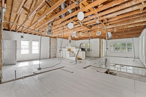 Villa ou maison à vendre à Miami, Floride: 3 chambres, 148.27 m2 № 2065626 - photo 17