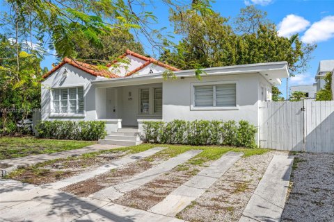 Villa ou maison à vendre à Miami, Floride: 3 chambres, 148.27 m2 № 2065626 - photo 4