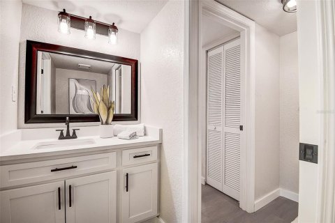 Copropriété à vendre à Pinellas Park, Floride: 2 chambres, 110.55 m2 № 2110418 - photo 15