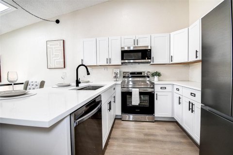Copropriété à vendre à Pinellas Park, Floride: 2 chambres, 110.55 m2 № 2110418 - photo 8