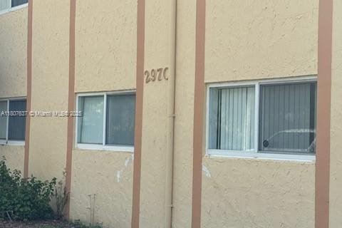 Condo in Lauderhill, Florida, 2 bedrooms  № 1745605 - photo 5
