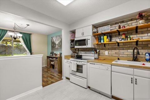 Condominio en venta en Orlando, Florida, 2 dormitorios, 99.5 m2 № 1592106 - foto 14