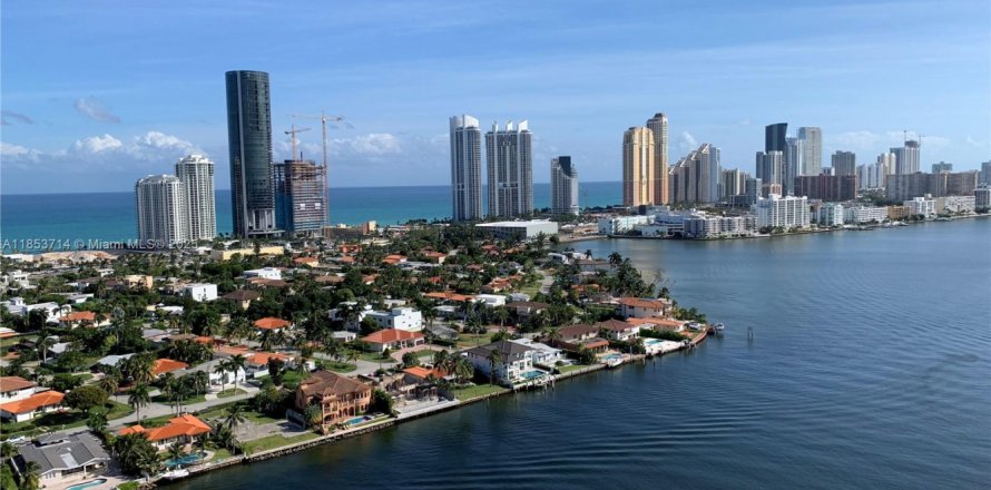 Condo à Aventura, Floride, 2 chambres  № 1871851