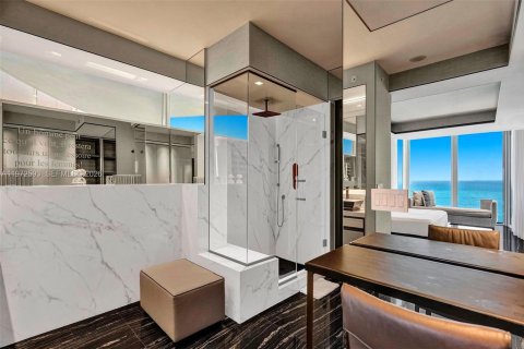 Condominio en venta en Sunny Isles Beach, Florida, 3 dormitorios, 170.94 m2 № 2032820 - foto 5