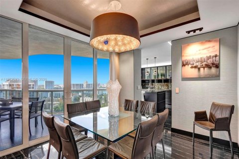Condominio en venta en Sunny Isles Beach, Florida, 3 dormitorios, 170.94 m2 № 2032820 - foto 16