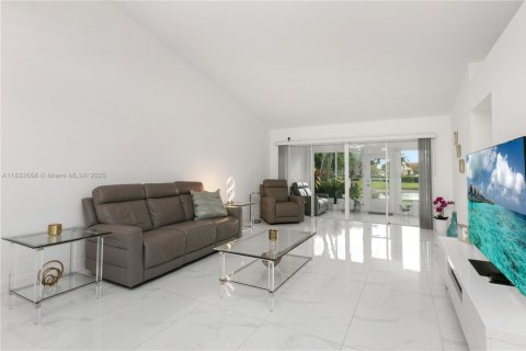 House in Delray Beach, Florida 2 bedrooms, 141.58 sq.m. № 1814505 - photo 4