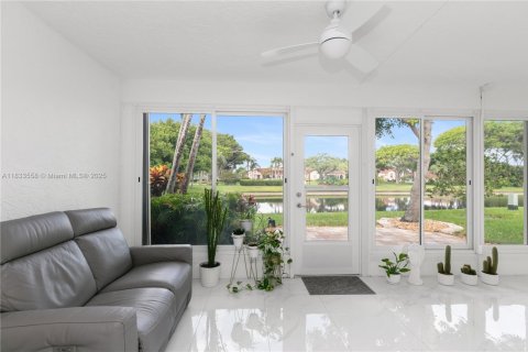 House in Delray Beach, Florida 2 bedrooms, 141.58 sq.m. № 1814505 - photo 30