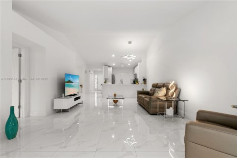House in Delray Beach, Florida 2 bedrooms, 141.58 sq.m. № 1814505 - photo 8