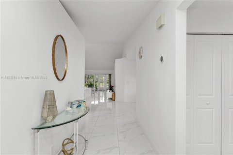 House in Delray Beach, Florida 2 bedrooms, 141.58 sq.m. № 1814505 - photo 2