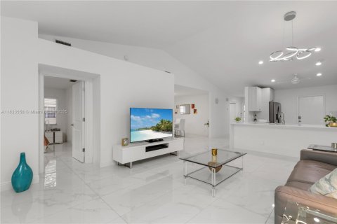 House in Delray Beach, Florida 2 bedrooms, 141.58 sq.m. № 1814505 - photo 7
