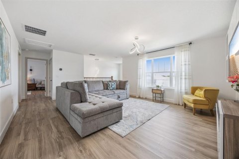 Купить виллу или дом в Клермон, Флорида 8 комнат, 273.6м2, № 2207862 - фото 24
