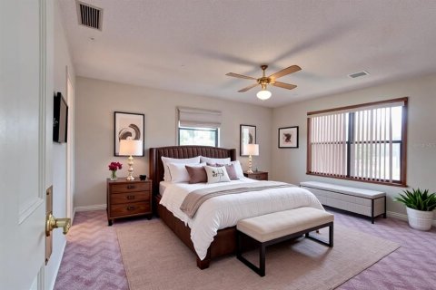 House in Deltona, Florida 3 bedrooms, 170.94 sq.m. № 1913196 - photo 8