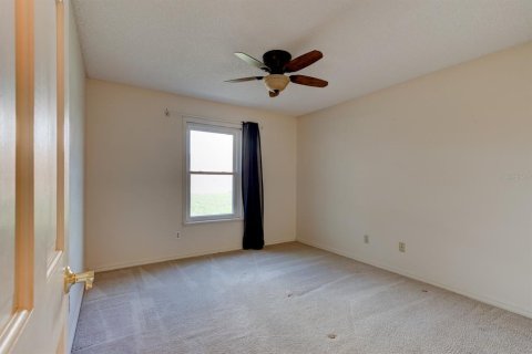 House in Deltona, Florida 3 bedrooms, 170.94 sq.m. № 1913196 - photo 14
