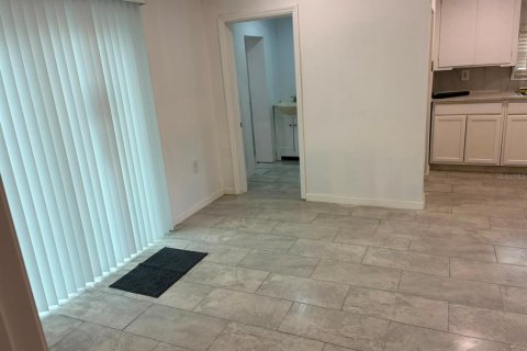 Casa en alquiler en Pomona Park, Florida, 2 dormitorios, 59.09 m2 № 2101270 - foto 7