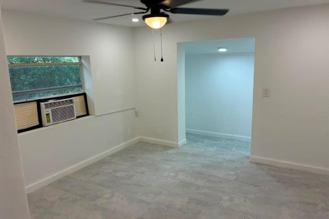 Casa en alquiler en Pomona Park, Florida, 2 dormitorios, 59.09 m2 № 2101270 - foto 6