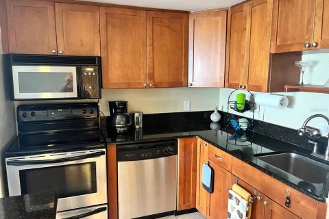 Condominio en venta en Clearwater, Florida, 1 dormitorio, 72 m2 № 1910975 - foto 4