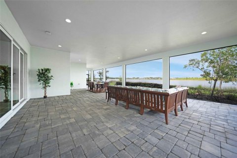 House in Punta Gorda, Florida 4 bedrooms, 234.67 sq.m. № 1529278 - photo 2
