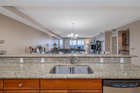 Condo in Daytona Beach, Florida, 3 bedrooms  № 2136263 - photo 18
