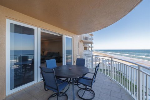Condo in Daytona Beach, Florida, 3 bedrooms  № 2136263 - photo 9