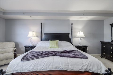 Condo in Daytona Beach, Florida, 3 bedrooms  № 2136263 - photo 20
