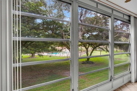 Condo in Coconut Creek, Florida, 2 bedrooms  № 2087992 - photo 20