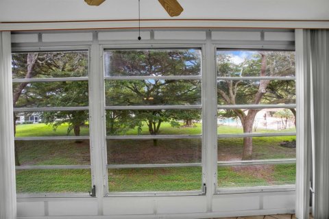 Condo in Coconut Creek, Florida, 2 bedrooms  № 2087992 - photo 21