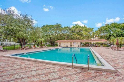 Condo in Coconut Creek, Florida, 2 bedrooms  № 2087992 - photo 29