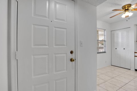 Condo in Coconut Creek, Florida, 2 bedrooms  № 2087992 - photo 27